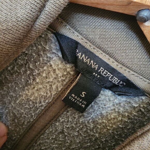 Banana Republic Women’s Olive Green Knit Jacket Zip Up Military Size Small EUC - Picture 14 of 14